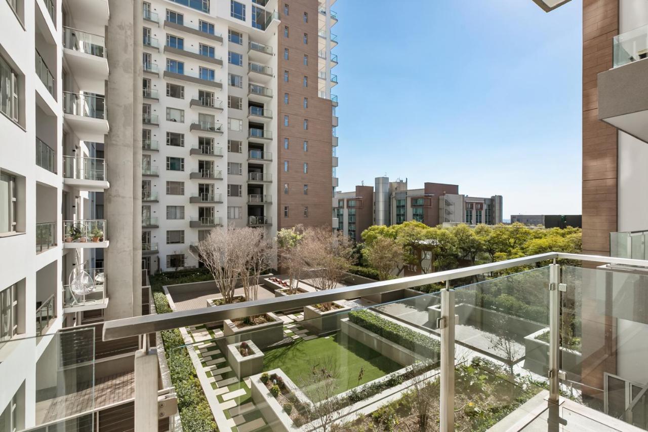 The Tyrwhitt Rosebank Apartments (Adults Only) Γιοχάνεσμπουργκ Εξωτερικό φωτογραφία