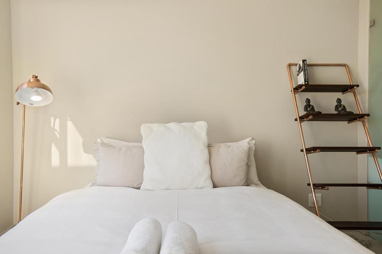 The Tyrwhitt Rosebank Apartments (Adults Only) Γιοχάνεσμπουργκ Εξωτερικό φωτογραφία