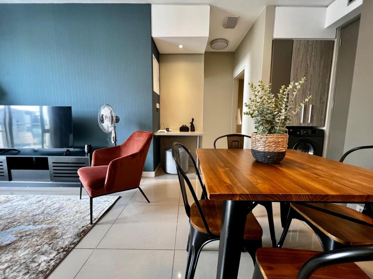 The Tyrwhitt Rosebank Apartments (Adults Only) Γιοχάνεσμπουργκ Εξωτερικό φωτογραφία