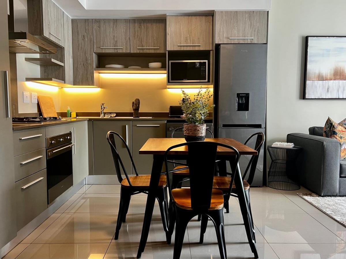 The Tyrwhitt Rosebank Apartments (Adults Only) Γιοχάνεσμπουργκ Εξωτερικό φωτογραφία