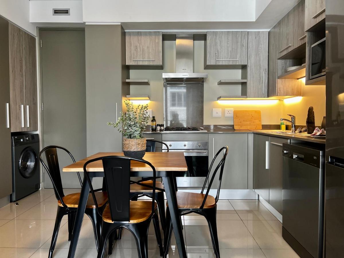 The Tyrwhitt Rosebank Apartments (Adults Only) Γιοχάνεσμπουργκ Εξωτερικό φωτογραφία