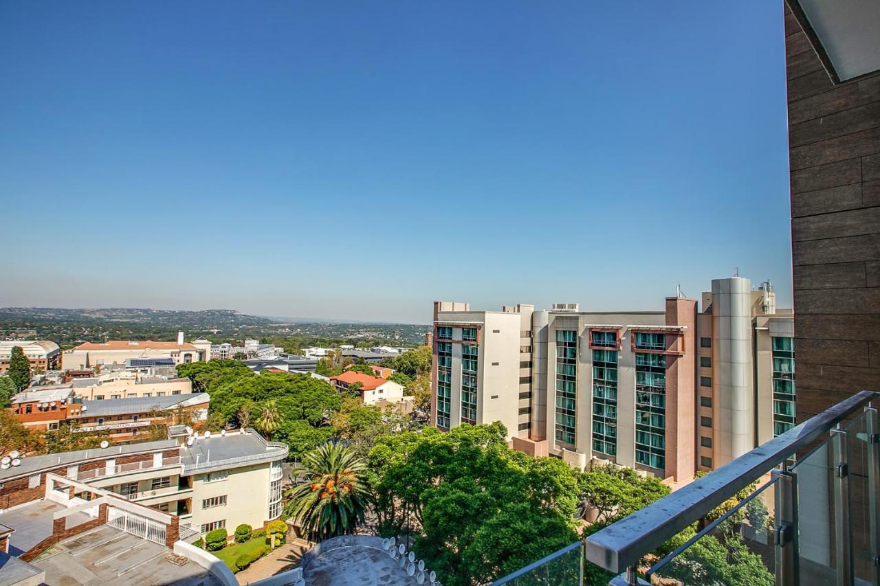 The Tyrwhitt Rosebank Apartments (Adults Only) Γιοχάνεσμπουργκ Εξωτερικό φωτογραφία