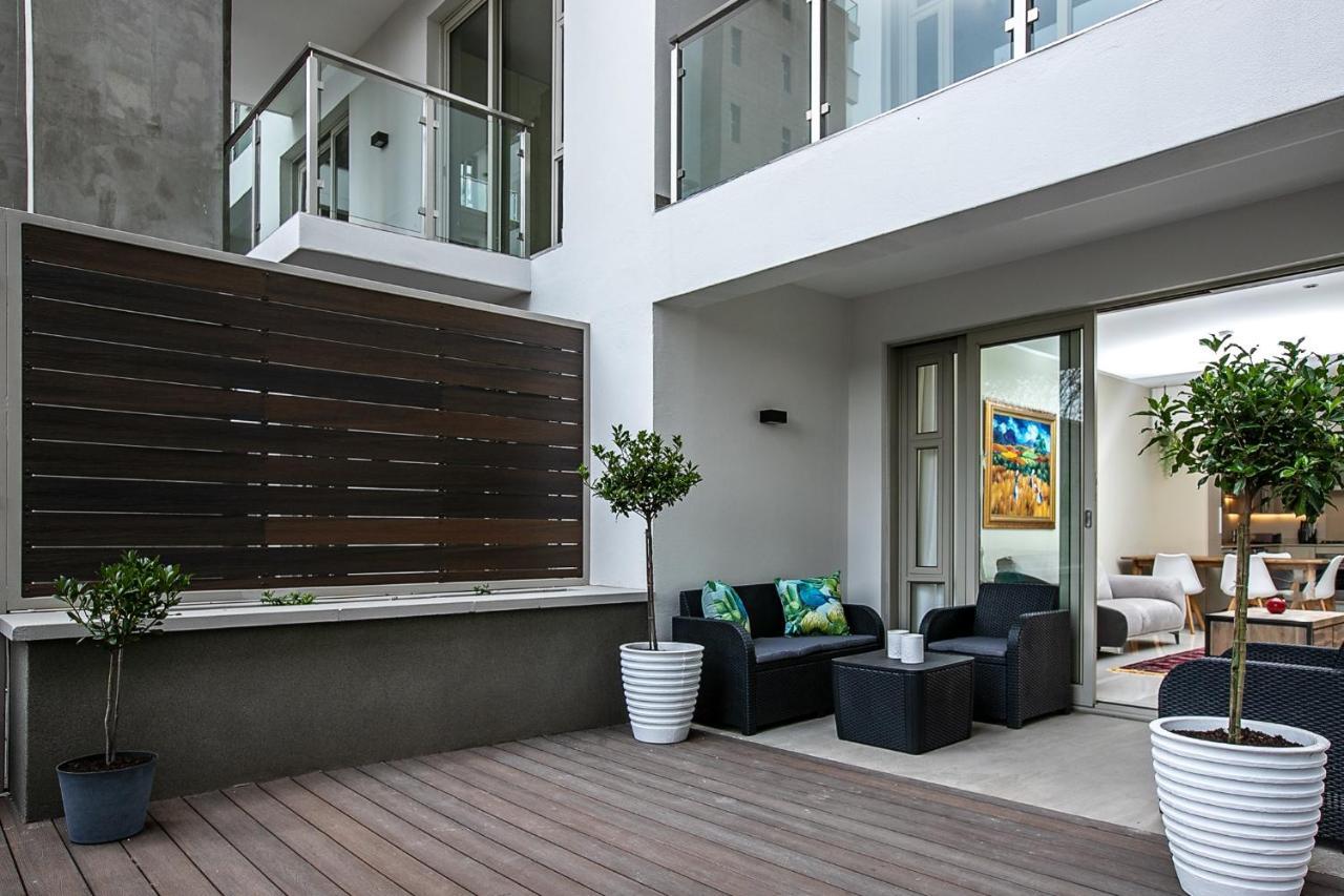 The Tyrwhitt Rosebank Apartments (Adults Only) Γιοχάνεσμπουργκ Εξωτερικό φωτογραφία